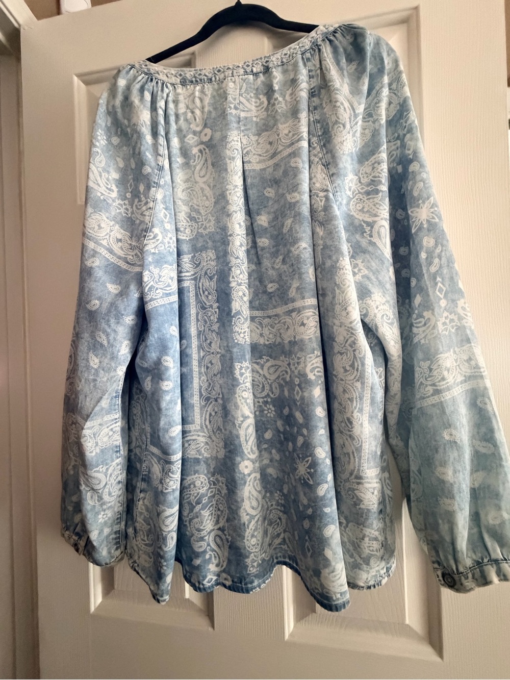 Light Blue Paisley Lace-Up Peasant Tunic - Picture 5 of 7